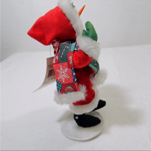 ANNALEE NWT "To the SNOWBALL" WOMAN W GIFTS COLLECTIBLE HOLIDAY MOBILITEE DOLLS - Picture 5 of 12